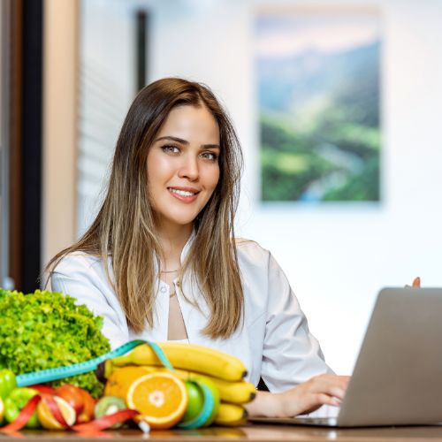 Dieta w pracy biurowej. Jak zdrowo odżywiać się w biurze.